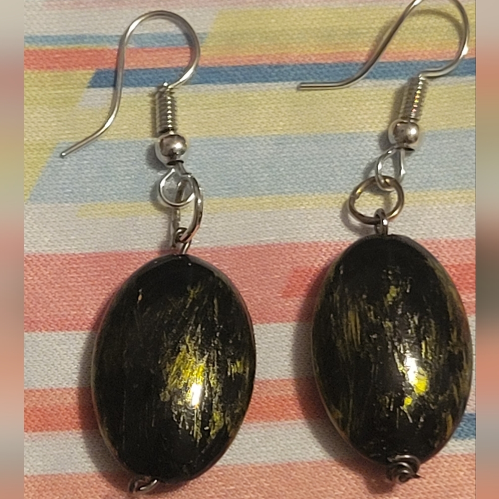 Ladies' Wire Earrings 3/$15